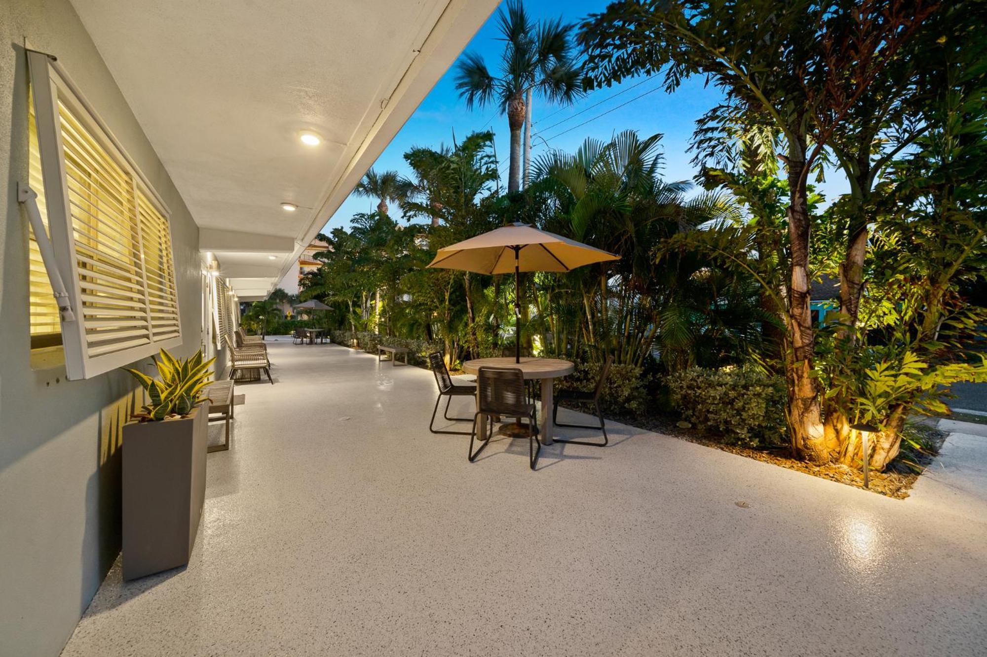Boutique Vacation Rental Complex At Beach Cocoa Beach Extérieur photo